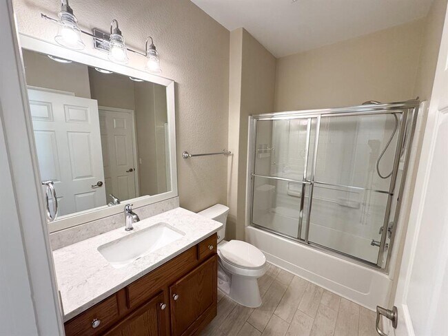 Building Photo - 100 Sunbird Ct