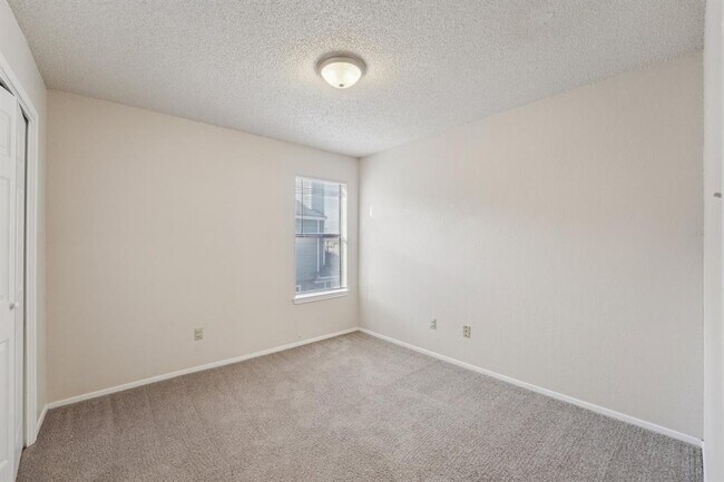 Building Photo - 12306 Abney Dr