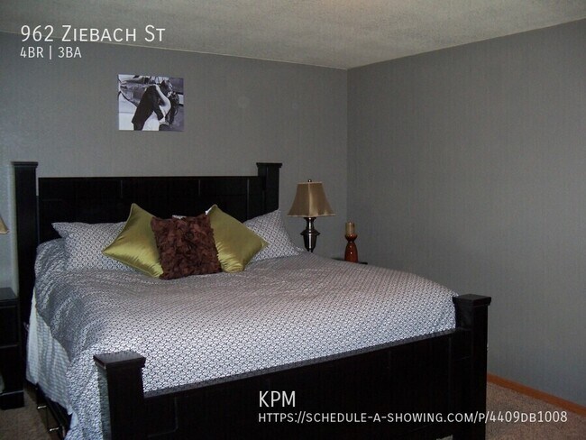 Building Photo - 962 Ziebach St