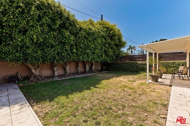 Building Photo - 12120 Aneta St