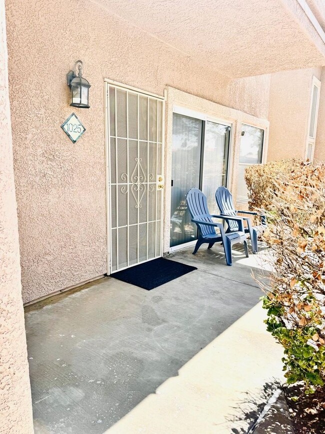 Primary Photo - Charming 2BR Townhome in Las Vegas