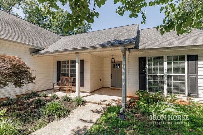 Building Photo - 501 Spratlin Dr