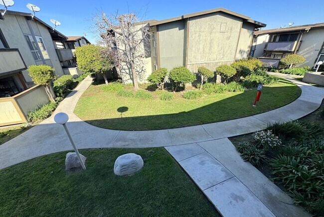 Building Photo - 808 Coriander Dr