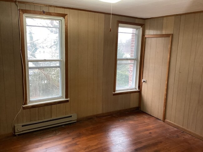 Building Photo - 6- 8 E. Third Street