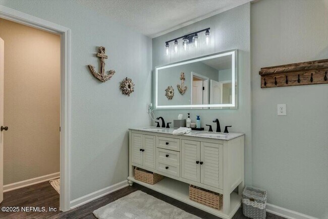 Building Photo - 184 Logrono Ct