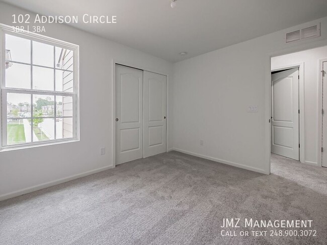 Building Photo - 102 Addison Cir