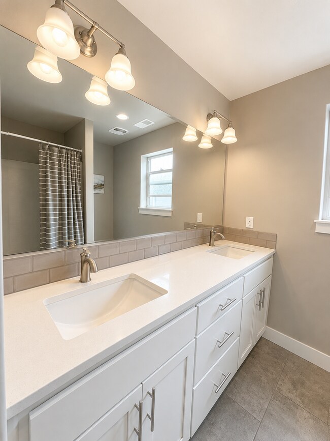 Building Photo - Stunning home in Mirada!  Community pool & park!