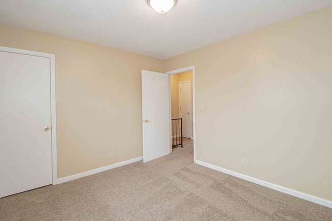 Building Photo - 363 Peabody Dr