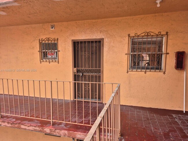 Building Photo - 440 E 23rd St