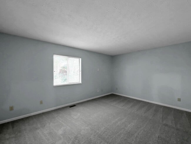 Building Photo - 5715 Longford Dr