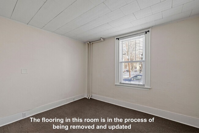 Building Photo - 36 Centre St