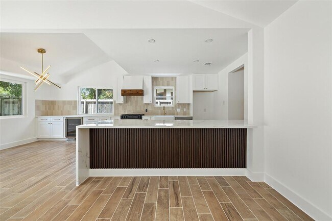 Building Photo - 1111 Spearson Ln