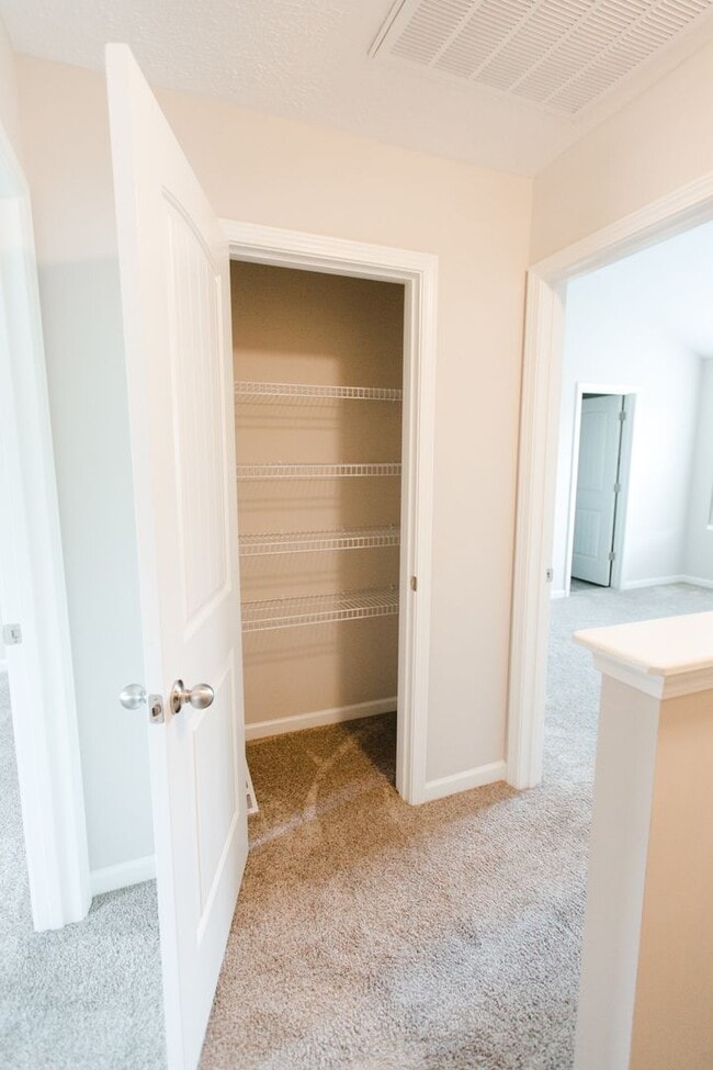 Building Photo - 924 Gamely Wy