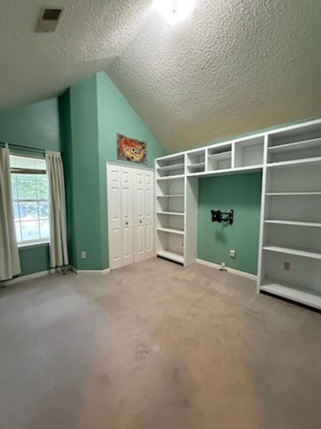 Building Photo - Charming 3-bedroom, 2-bath home in Florence,