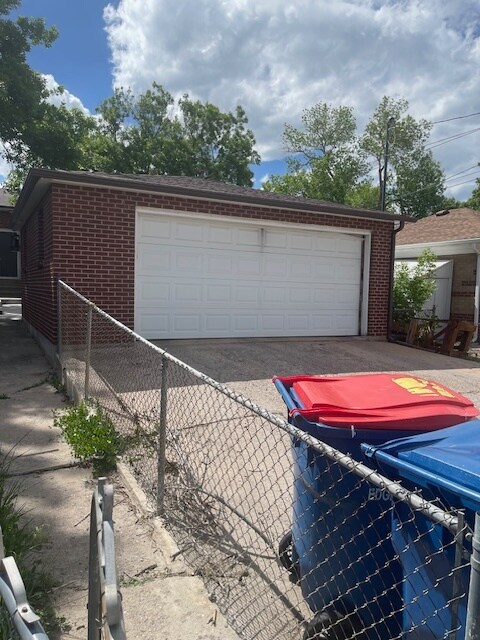 Building Photo - 2210 Marshall St