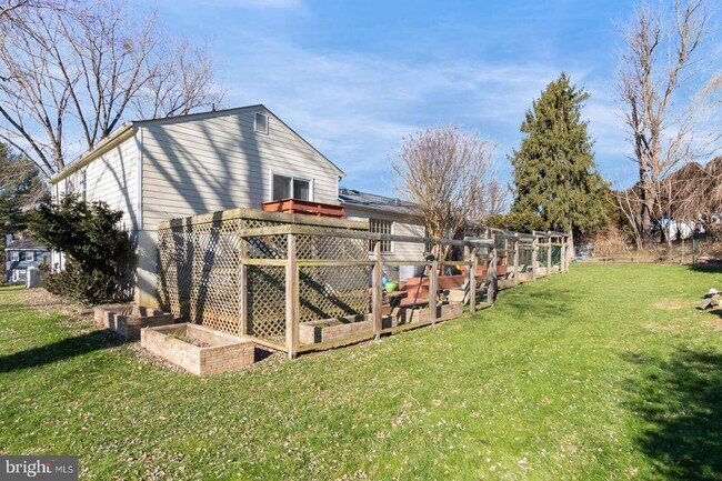 Building Photo - 9711 Cinnamon Creek Dr
