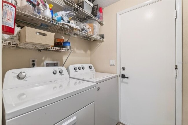 Building Photo - 210 Lake Charles Ct