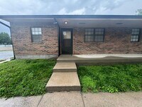 Building Photo - 100 E Brasfield St