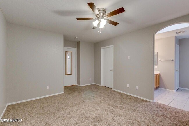 Building Photo - 8639 W Fullam St