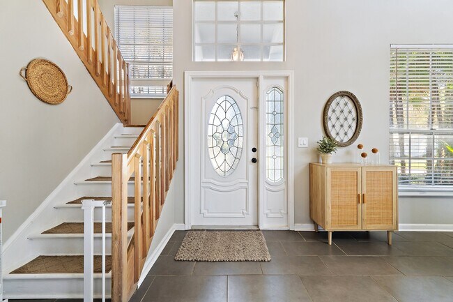 Building Photo - 18213 SE Fairview Cir