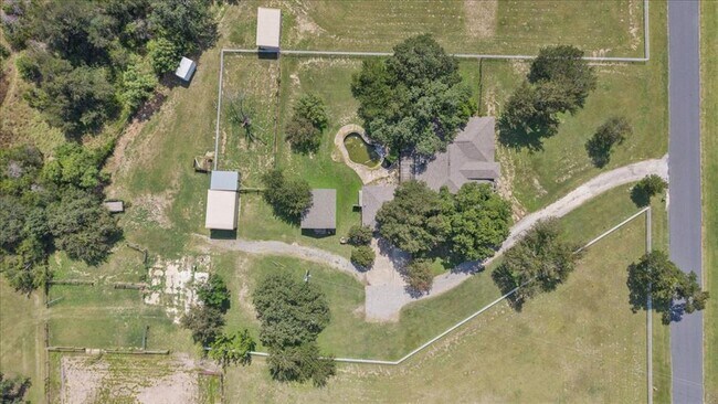 Building Photo - 6725 The Outer Ave
