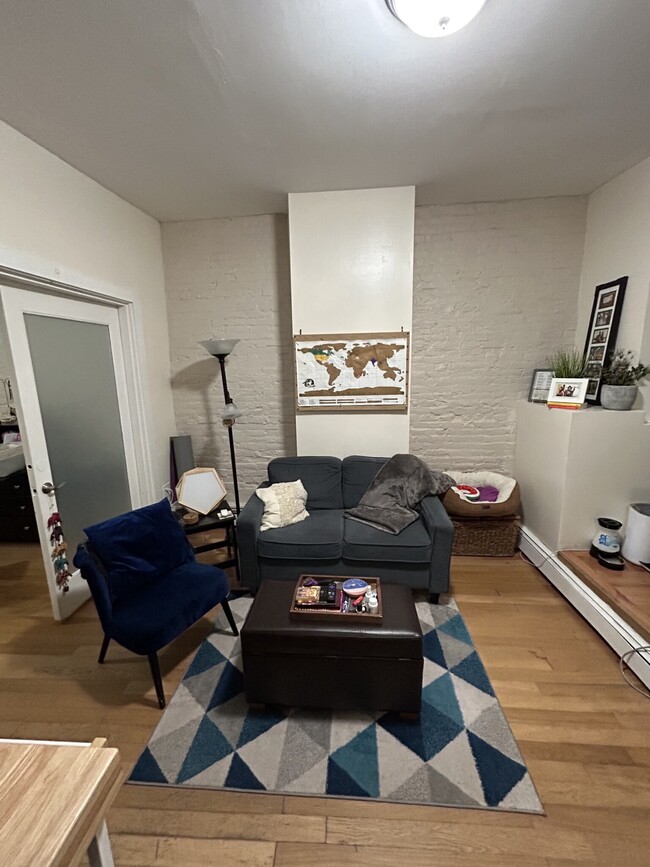 Building Photo - 36 Sheridan St