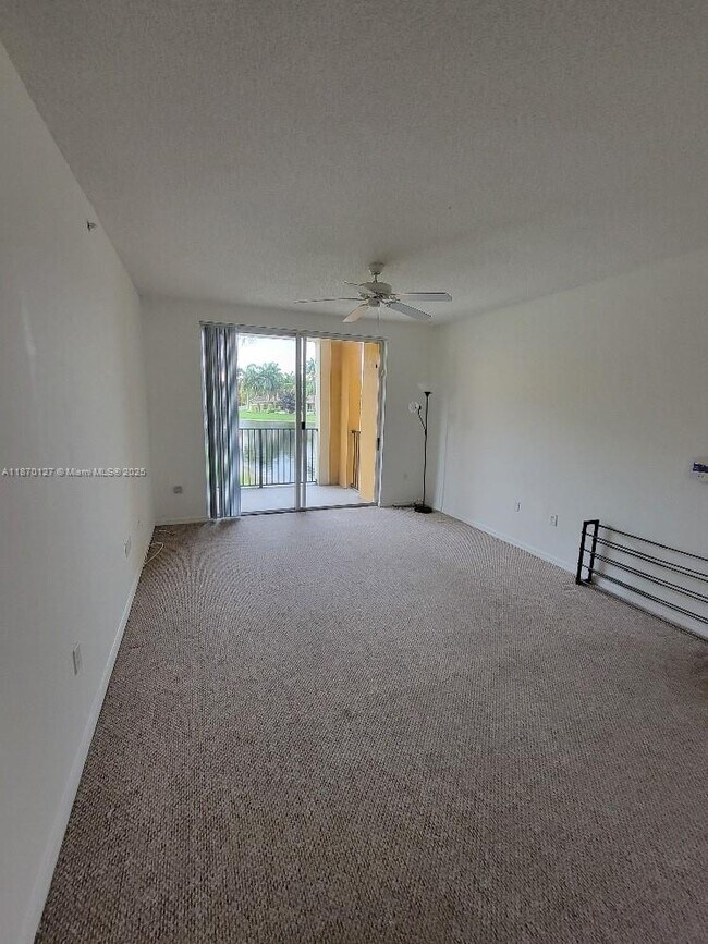 Building Photo - 2160 E Preserve Way
