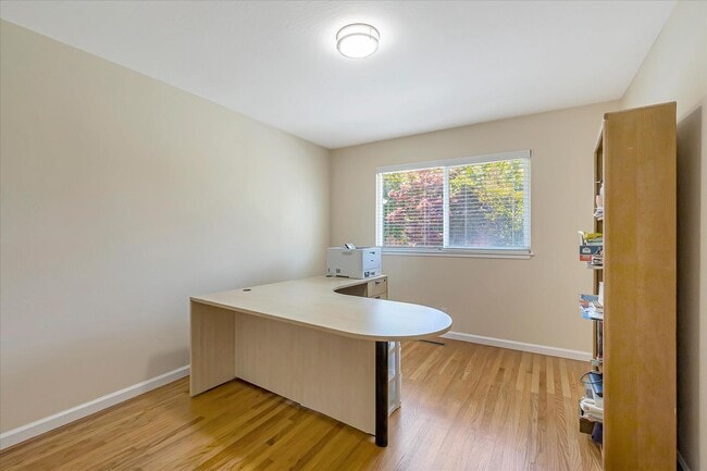 Building Photo - Available for July 1st Move In