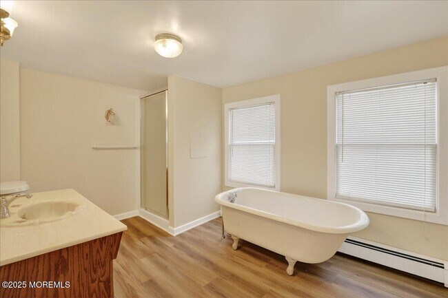 Building Photo - 28 Sedgwick St