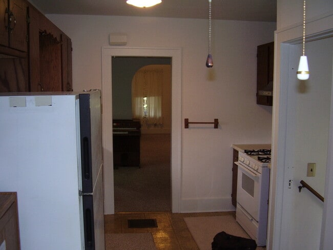 Building Photo - Great Location close to Clark Park!