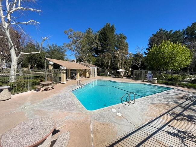 Building Photo - COMING SOON! Single Story 3 Bedroom Home F...