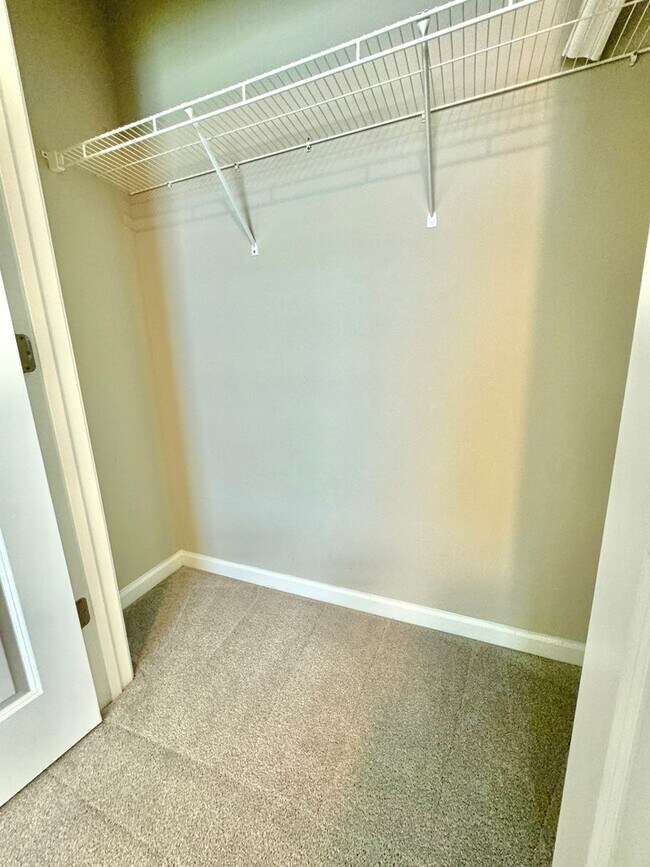 Building Photo - 3/2.5 Townhome located in Cokers Commons i...