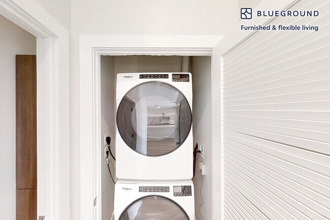 Building Photo - 20 4th Ave