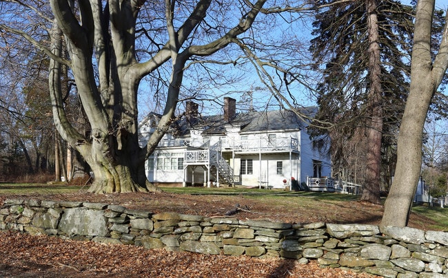 Building Photo - 23 N Brigham Hill Rd