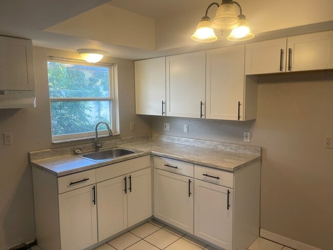 Building Photo - 5281 Bamboo Pl