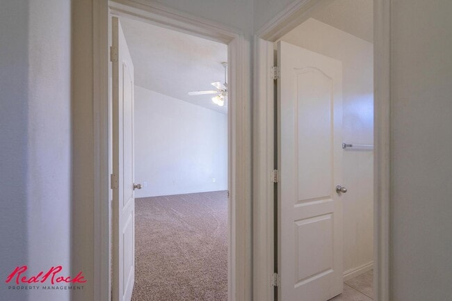 Building Photo - Fresh Carpet! Spacious 5-Bedroom Townhome