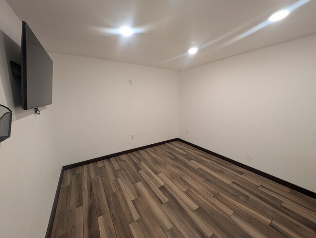 Building Photo - 2448 Le Clerc Rd S