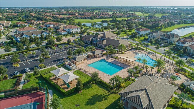 Building Photo - 13130 Woodford St