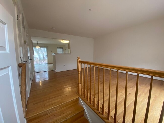 Building Photo - Application Fee Waived For Fall! A spacious three bedroom, two and one half bath townhouse locate...