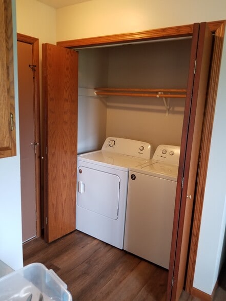 Building Photo - 316 N Hyland St