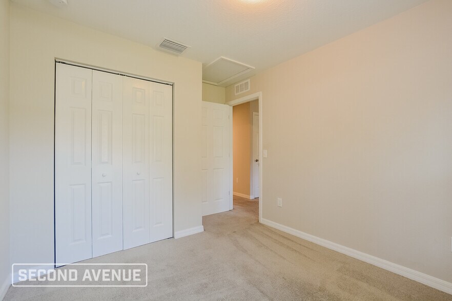Building Photo - 5268 NW 57th Ave