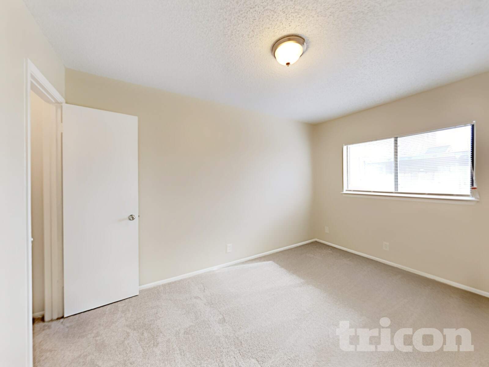 Building Photo - 6850 Misty Field Dr