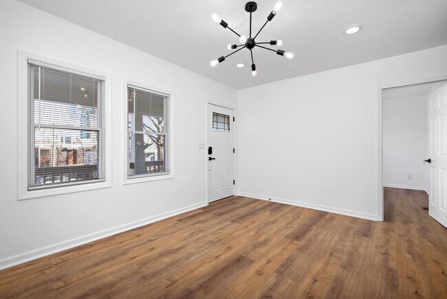 Building Photo - 4516 Mercier St