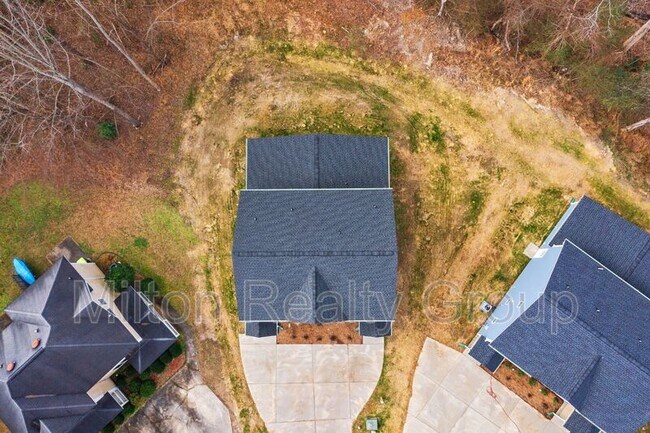 Building Photo - 122 Laura Ln