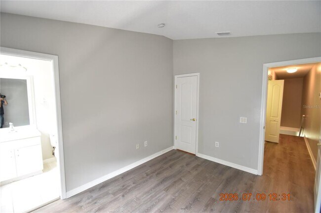 Building Photo - 13121 Kings Crossing Dr