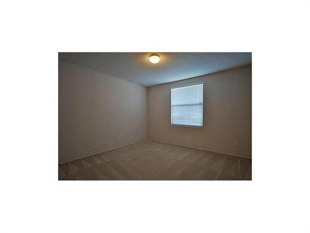 Building Photo - 907 Sanden Blvd