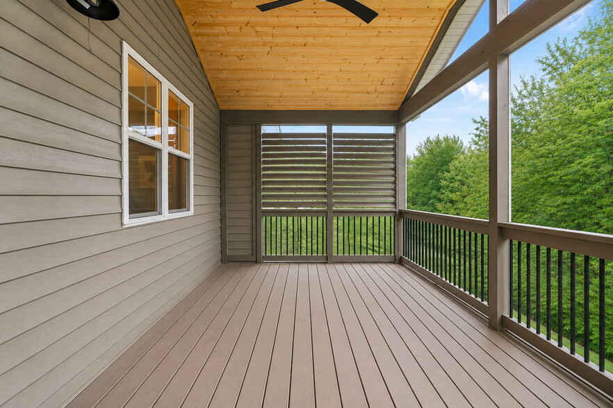 Building Photo - 1573 Helmsdale Dr