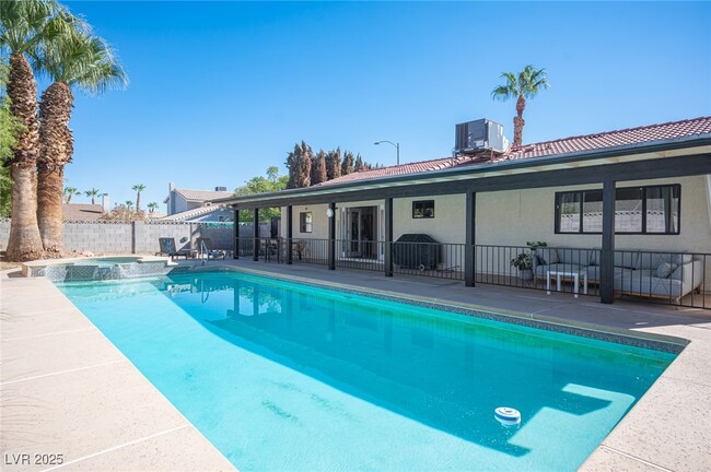 Building Photo - 6146 Peppermill Dr