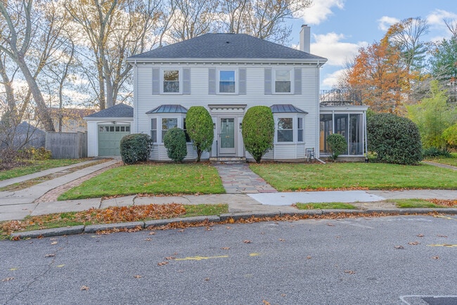 Building Photo - 83 Betsey Williams Dr