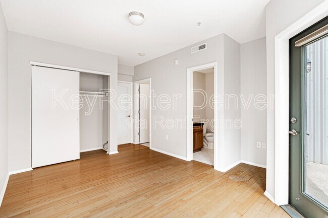 Building Photo - 3149 Blake St